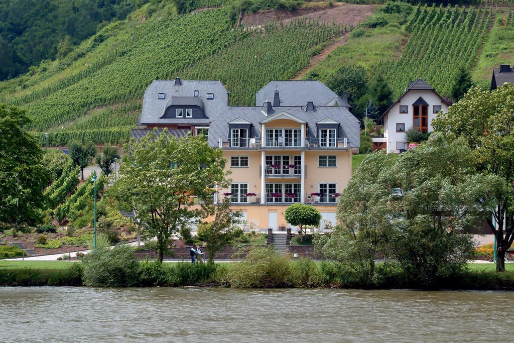 Residenz Moselstausee Санкт-Альдегунд Экстерьер фото