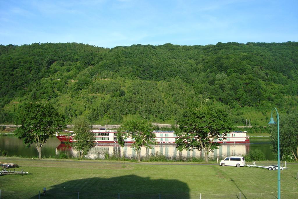 Residenz Moselstausee Санкт-Альдегунд Экстерьер фото
